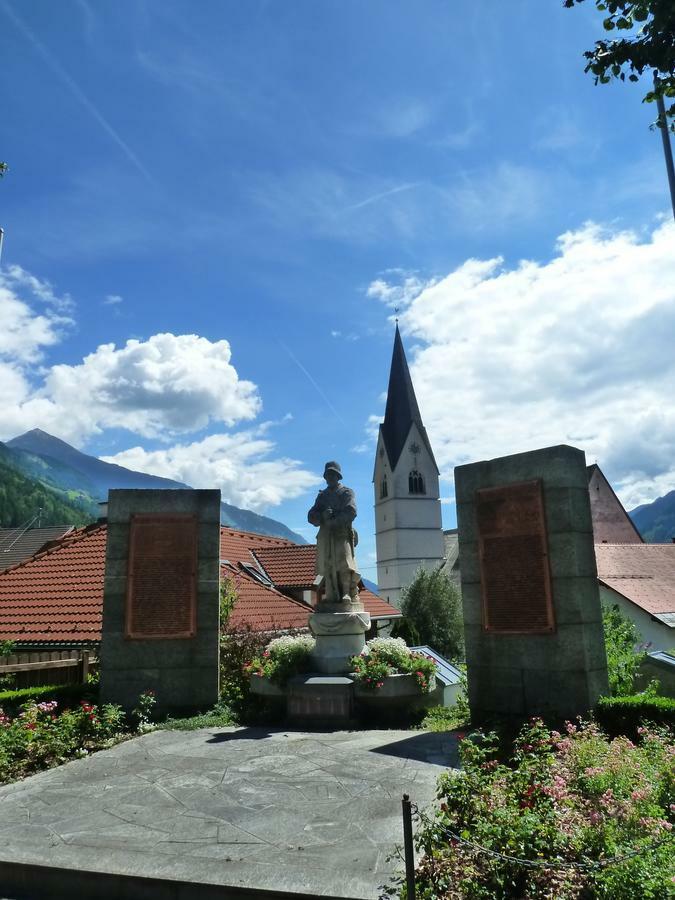 Gaestehaus-Staats Bed & Breakfast Obervellach Dış mekan fotoğraf